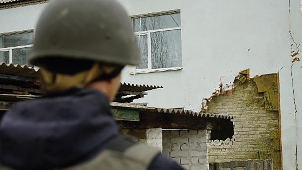 Proyectil causa daños en escuela preescolar en Ucrania