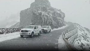La nieve causa cierres de carreteras y accesos en La Palma