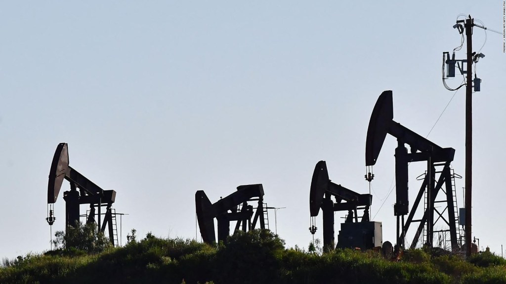 El precio del petróleo sube por encima de los US$ 100 el barril