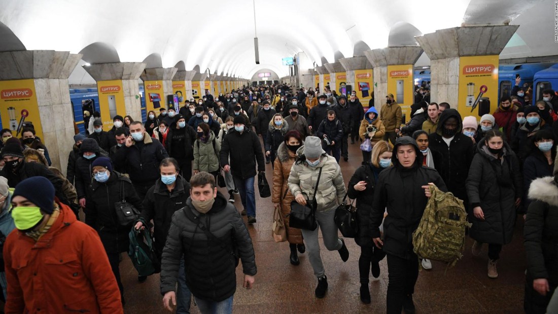 "Estoy buscando la manera de salir de aquí", dice ecuatoriana en Kyiv