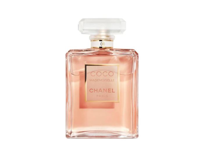 Los 17 perfumes más vendidos para mujer con los que los críticos están ...