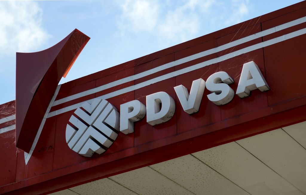 Investigación sugiere que más de 20 venezolanos posiblemente vinculados con tramas de corrupción en PDVSA amasaron fortunas en banco suizo por años
