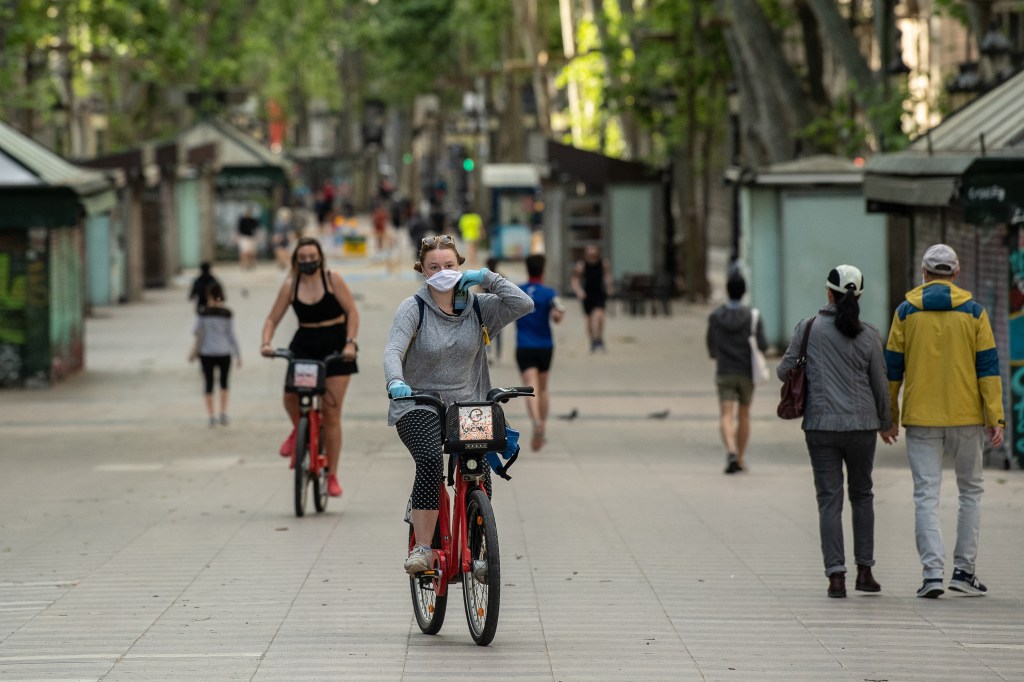 Spain says goodbye to the face mask in open spaces