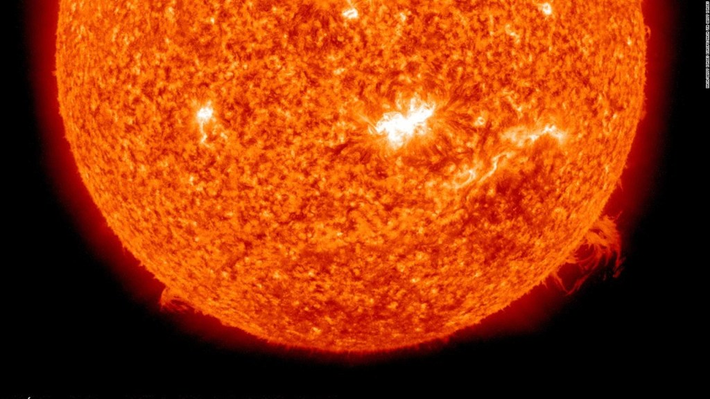 Spaceship records an impressive solar storm