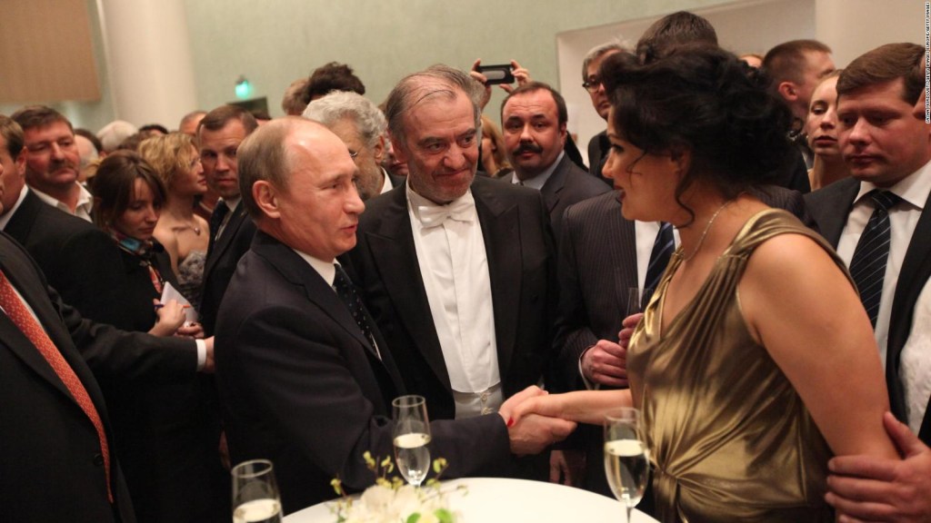 The Metropolitan Opera announced that it will not work with artists who support Vladimir Putin