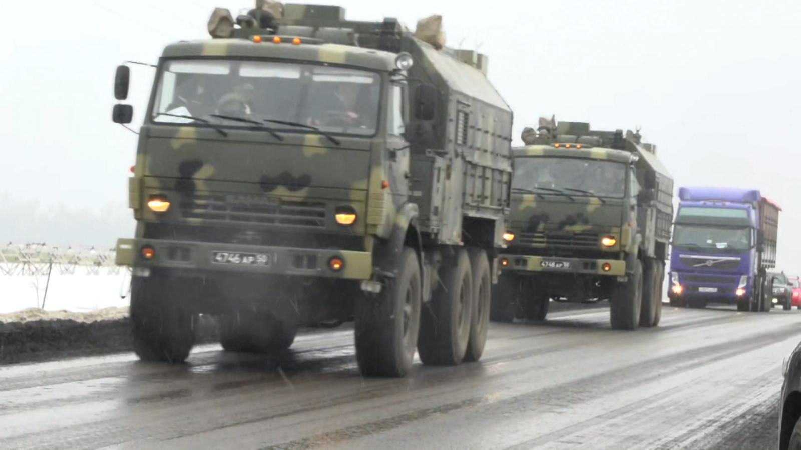 Russian Military Convoy To Kyiv "remains Stalled," Says Pentagon ...