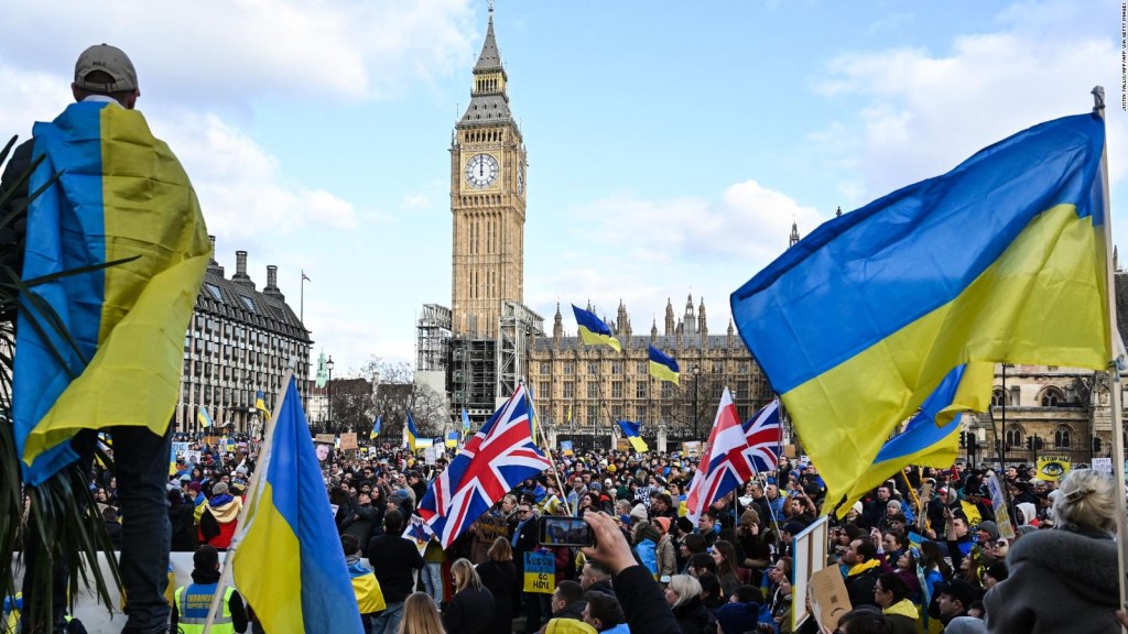The video shows protests taking place around the world in support of Ukraine