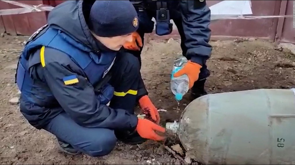 This is how they defused an unexploded Russian bomb