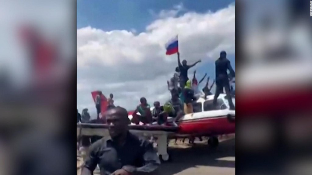 Manifestantes incendiaron avión en Haití