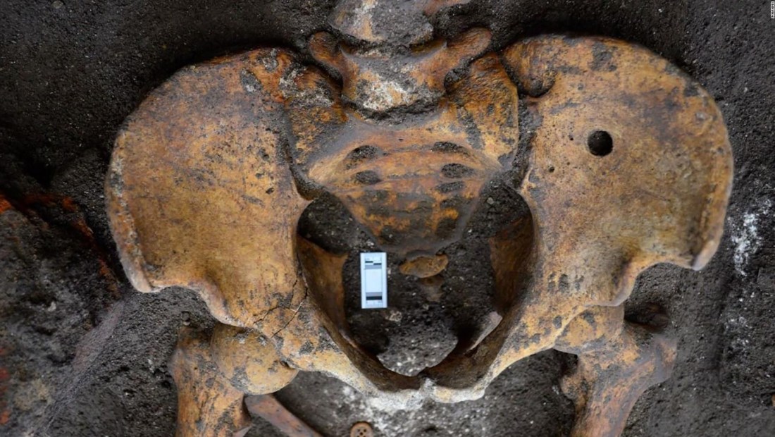 Hallan entierros humanos con más de 150 años de antigüedad en México