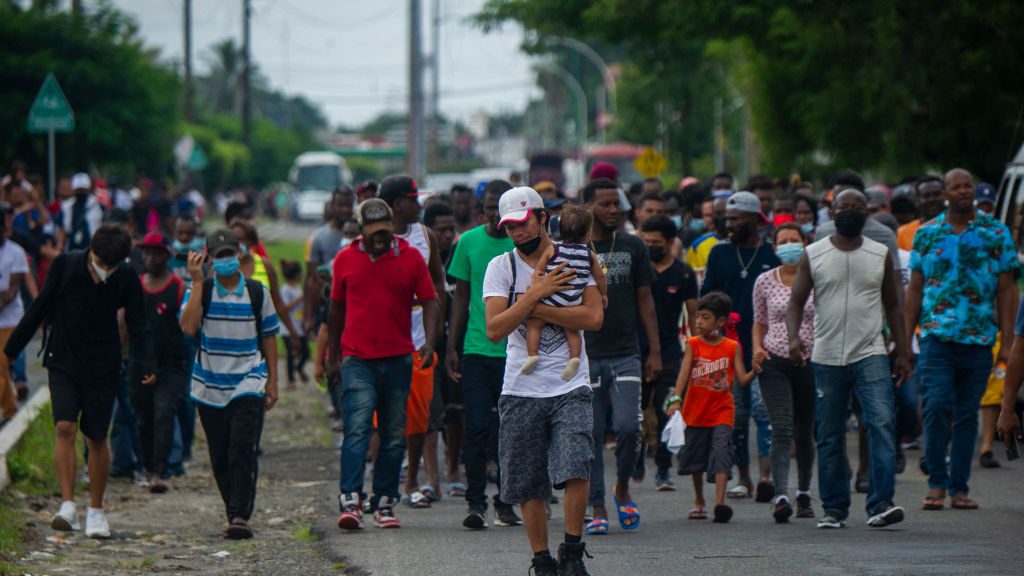 Permiten que padres centroamericanos que buscan a sus hijos sigan en México