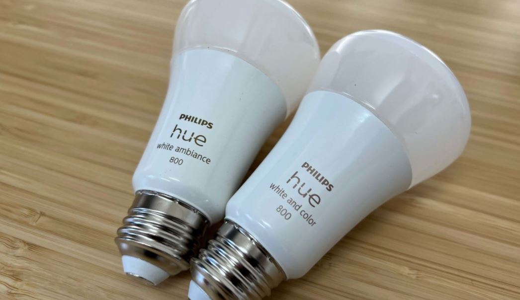 Kit de inicio Hue: paquete de tres bombillas LED E27 White and Colour  Ambiance + Hue Bridge