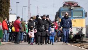 ¿Cómo son recibidos los refugiados ucranianos en Europa?