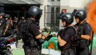  Disturbios a las afueras del Congreso de Argentina: policía y manifestantes se enfrentan redaccion buenos aires