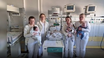 Niños huérfanos se refugian en un hospital de Kyiv