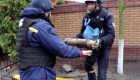 Así retiran bombas y minas de las calles de Ucrania