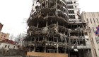 Destrucción y terror: CNN recorre Járkiv tras el asedio ruso