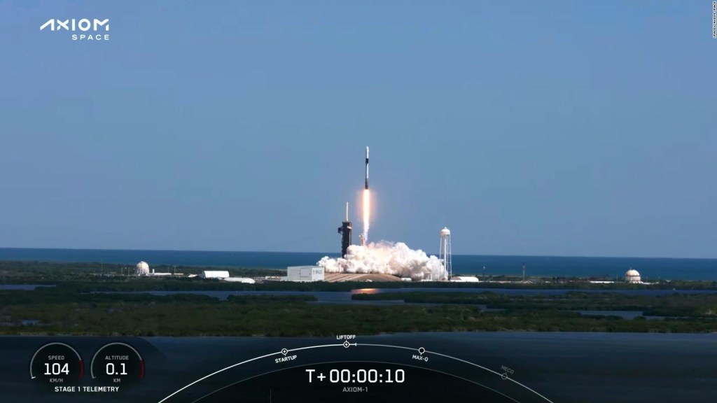 SpaceX lanza turistas a Estación Espacial Internacional