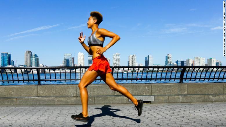 Correr es un ejercicio que podría volverse más o menos desafiante usando la "prueba del habla".