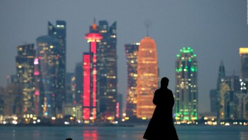 Mexicana cuenta cómo libró condena de latigazos en Qatar