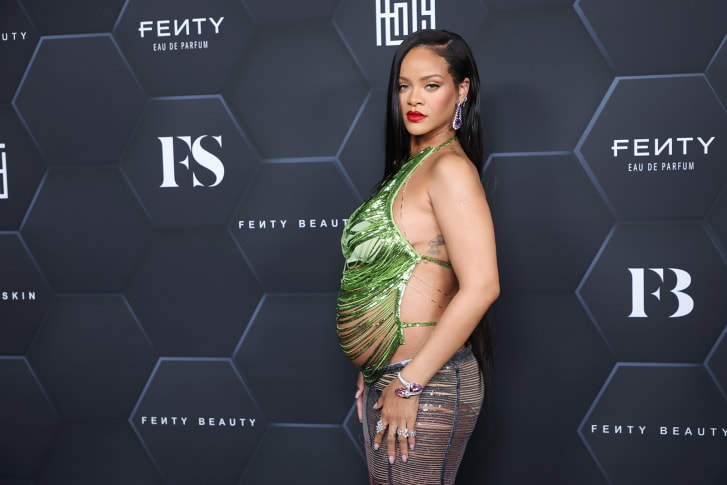 Rihanna pregnancy style