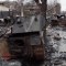 Ucrania investiga presuntos crímenes de guerra; Putin niega atacar civiles