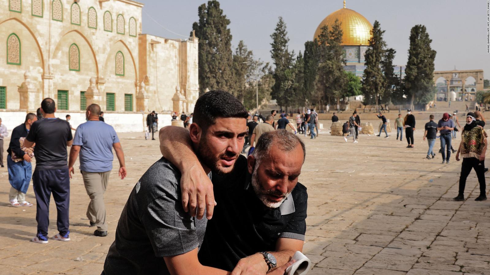 Video captures the confrontation in a mosque in Jerusalem