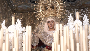 Así es la tradicional Madrugá en Sevilla en Viernes Santo