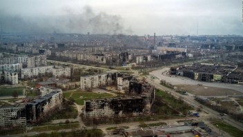Zelensky: Nadie sabe cuántas personas han muerto en Mariúpol
