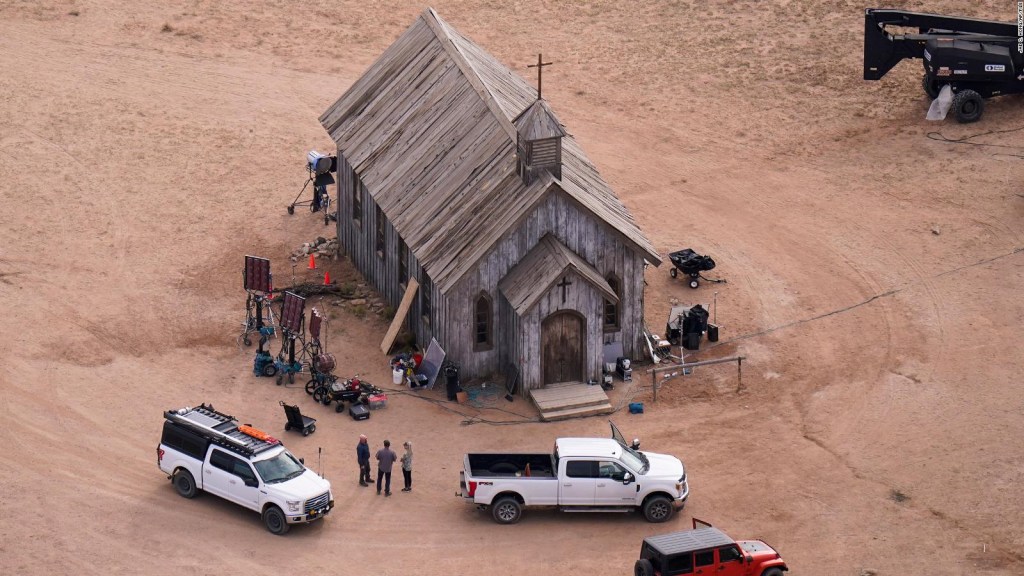 See the chaotic moments after the shooting on the set of 'Rust'