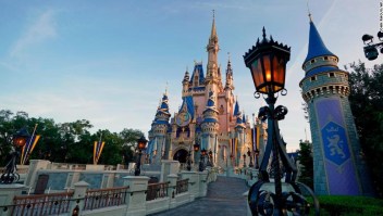 Los legisladores de Florida aprobaron una ley la semana pasada que disolvería el Distrito de Mejoramiento de Reedy Creek, un distrito de propósito especial que otorga a Disney un amplio control sobre la tierra dentro y alrededor de sus parques temáticos.