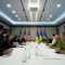 EE.UU. promete ayuda militar a Ucrania en visita diplomática