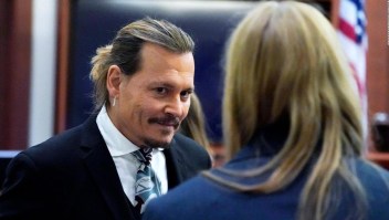 Video de Johnny Depp con el dibujo que hizo en la corte se hace viral