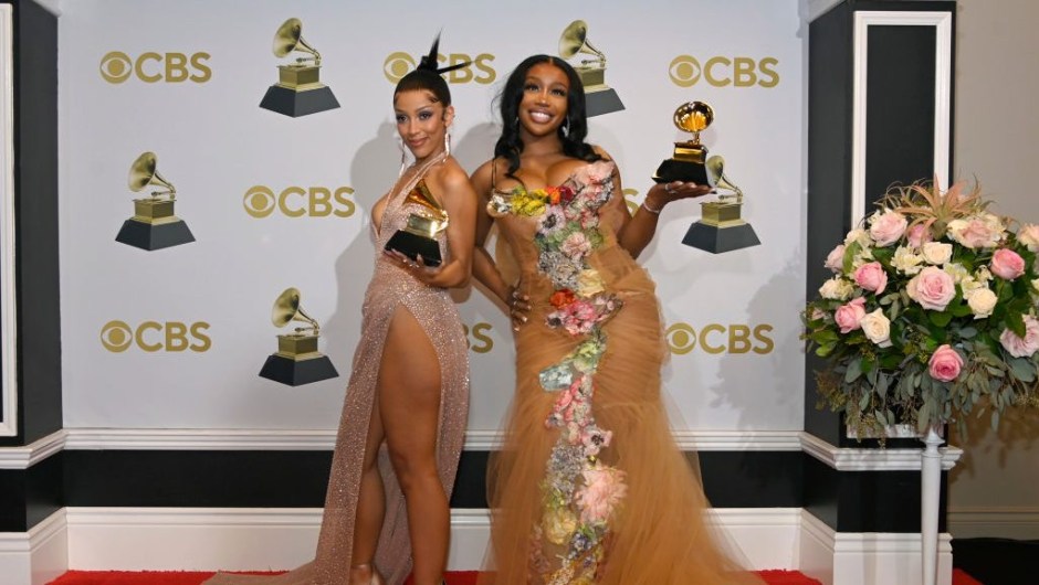 Doja Cat y SZA (en la imagen de izquierda a derecha) ganaron el Grammy a mejor dúo de pop o actuación grupal. (Foto: David Becker/Getty Images for The Recording Academy)