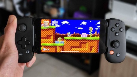 El control Backbone One convierte tu iPhone en una verdadera consola de  juegos