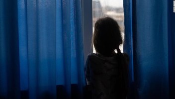 Acusan a un hombre de Australia de cometer más de 400 delitos sexuales contra niños