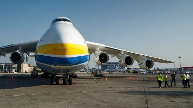 En la imagen, el AN-225, conocido como el avión más grande del mundo.
