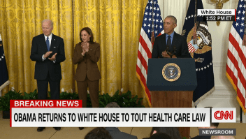 Obama bromea con Biden durante su discurso en la Casa Blanca