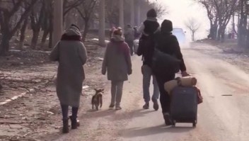 Los residentes ucranianos son atacados al intentar huir de su país