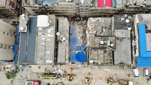 Derrumbe de edificio en China deja número desconocido de personas atrapadas