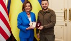 Nancy Pelosi se reúne con Zelensky en Ucrania