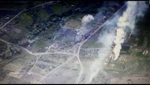 Video de dron: ucranianos fulminan vehículos militares rusos en Járkiv