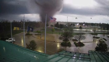 Destructivo tornado en EE.UU. queda capturado en video
