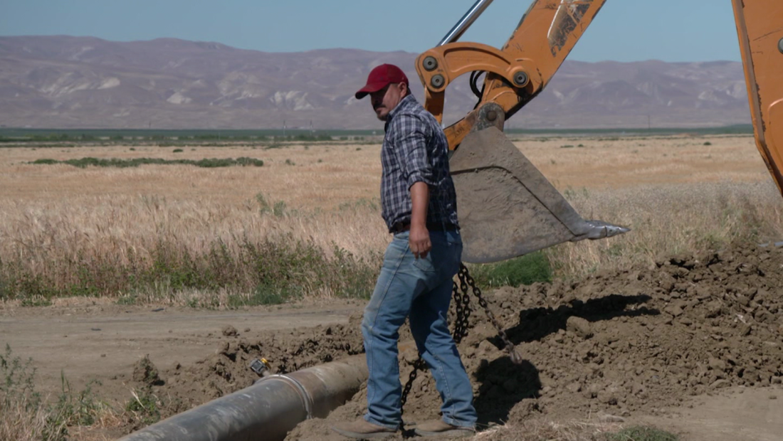 Agricultores latinos en California temen al desempleo por la sequía