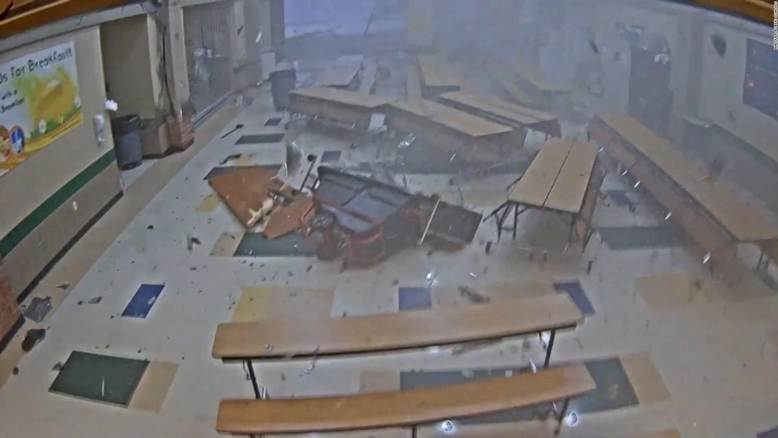 Las desastrosas imágenes de un tornado azotando una escuela en Wichita