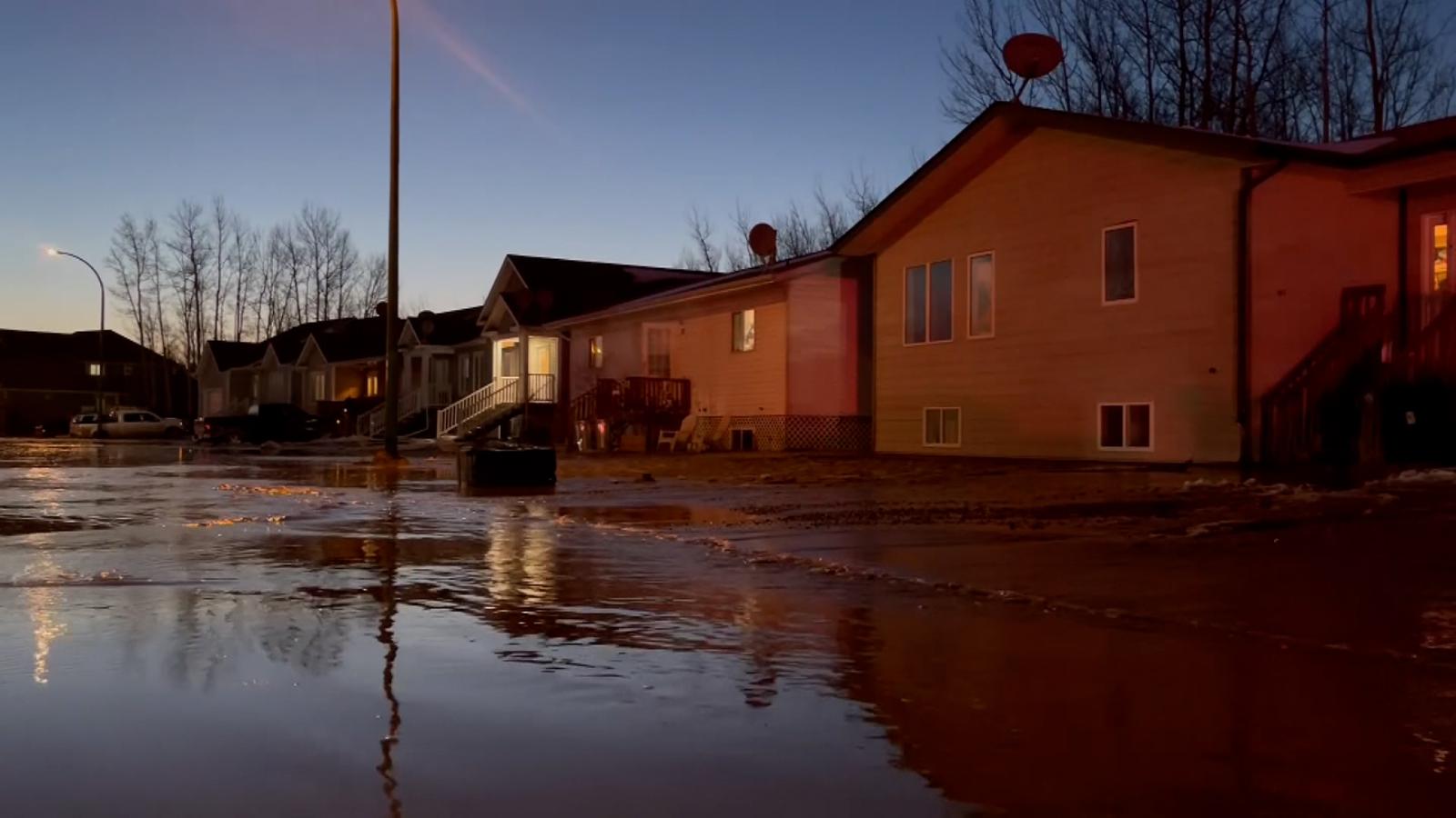 Damage and evacuation caused by massive flooding in Canada