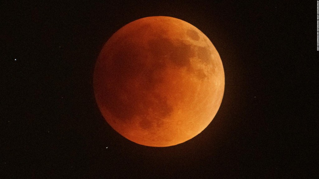 To tworzy zaćmienie Księżyca "krwawy księżyc"