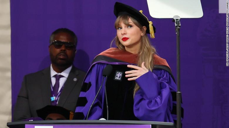 Taylor Swift lanza un mensaje para estos graduados de 2022