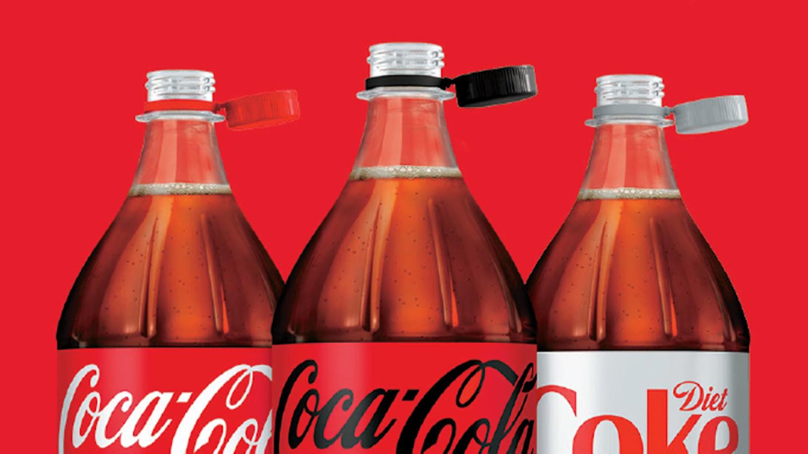 Decimal Masaje Oculto Coca-Cola lanza una nueva botella con la tapa adherida para ayudar a su  reciclaje, según la empresa | Video | CNN