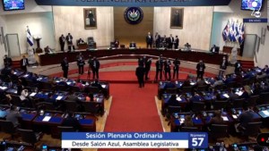 Asamblea de El Salvador prorroga el régimen de excepción